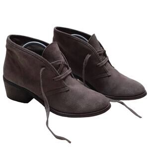 Carlos Suede Chukka Boots